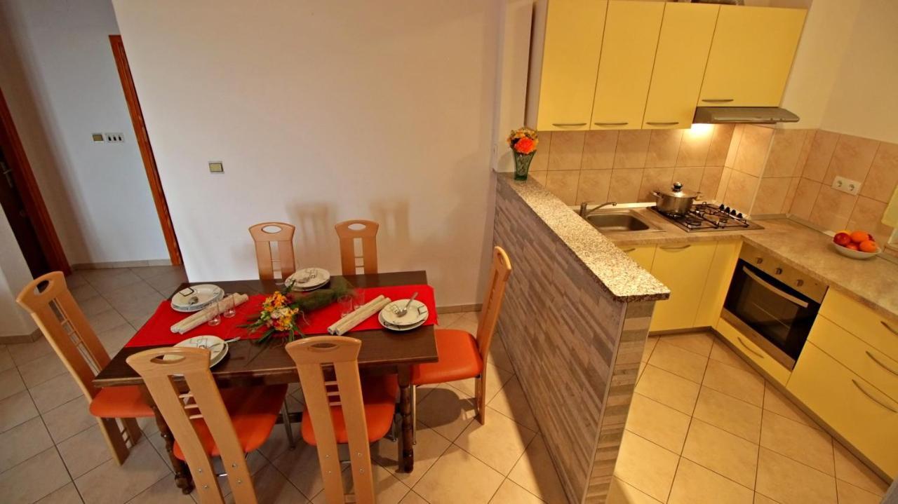 Apartments Iko أوميس المظهر الخارجي الصورة