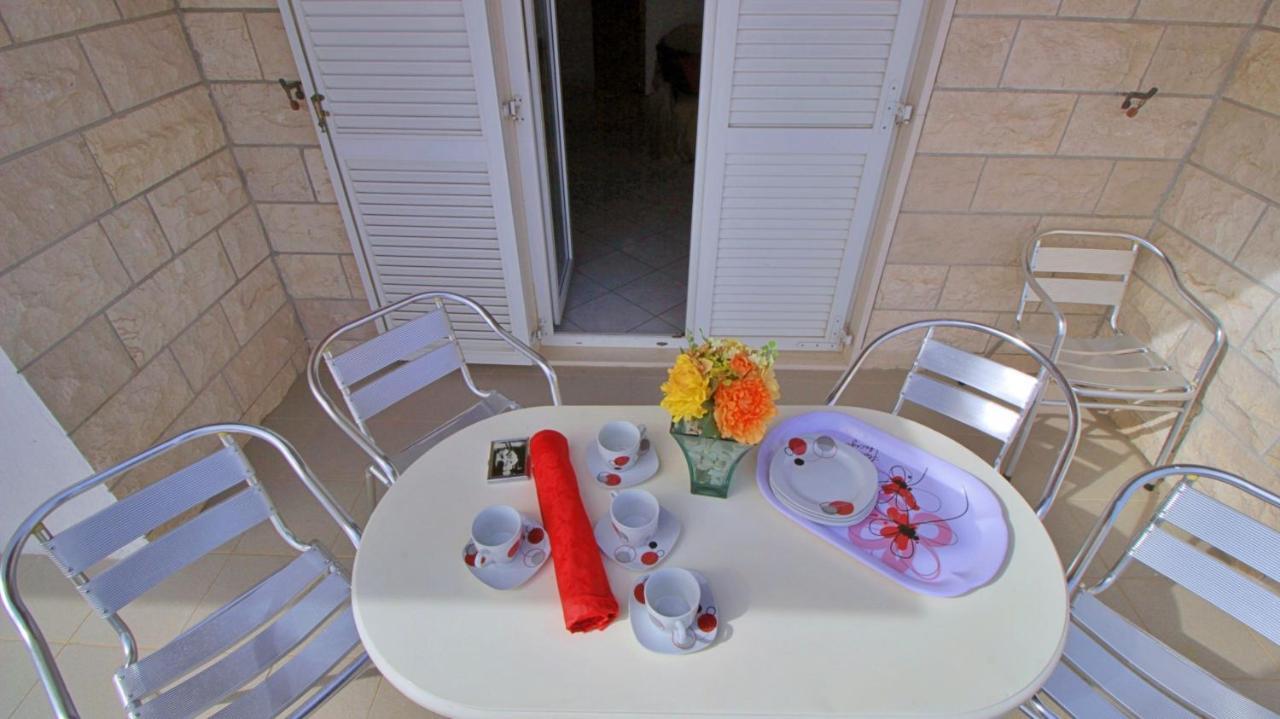 Apartments Iko أوميس المظهر الخارجي الصورة