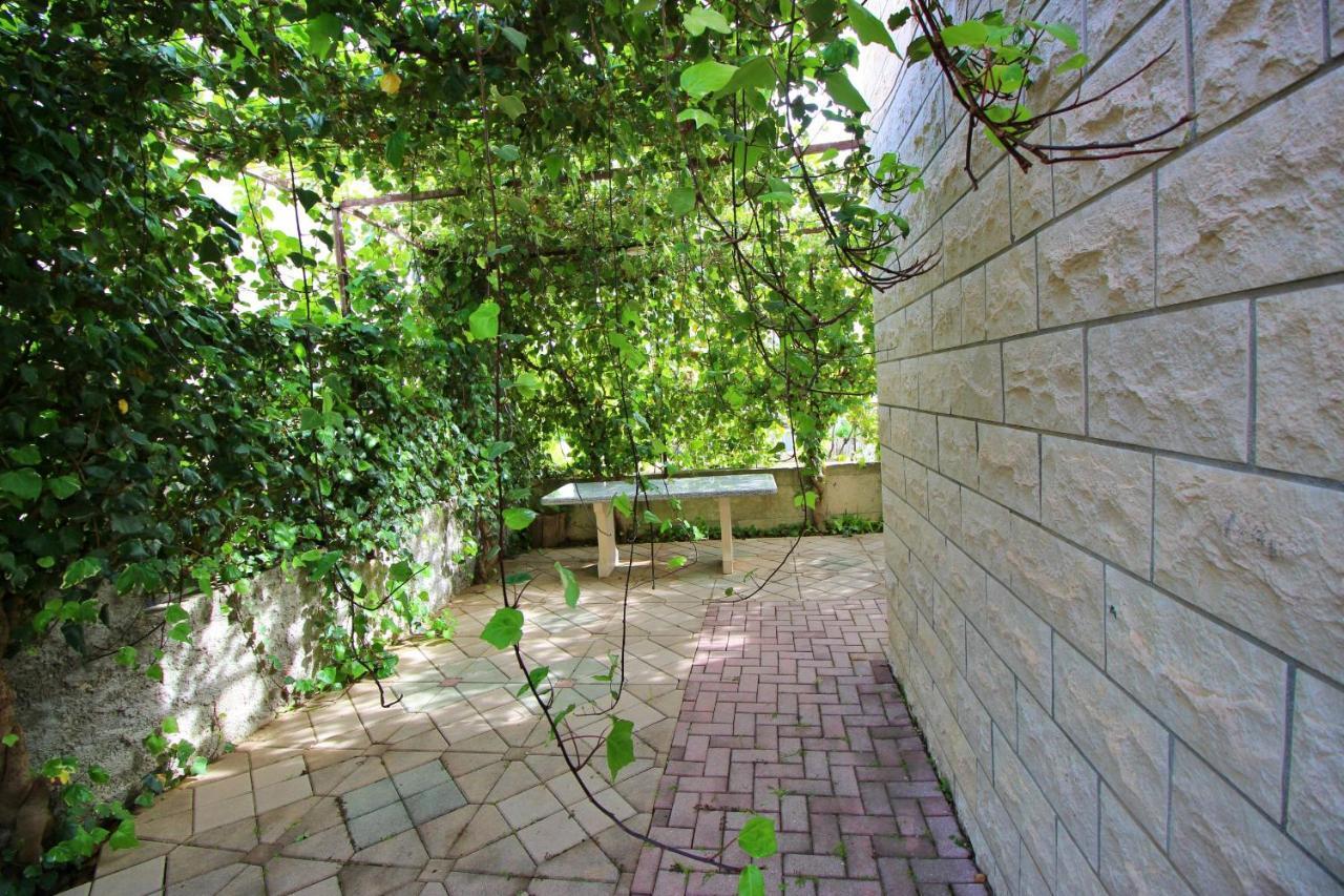 Apartments Iko أوميس المظهر الخارجي الصورة